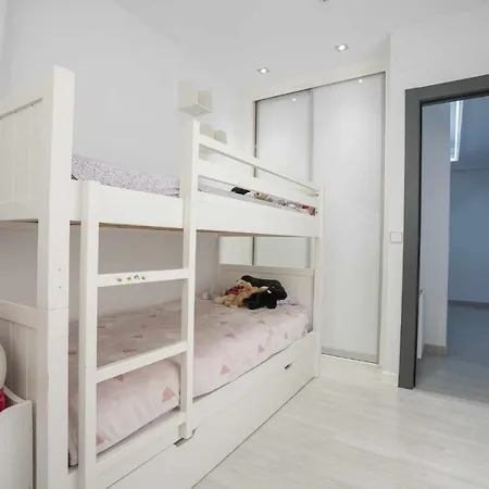 X Uvarovita Hotel Alicante